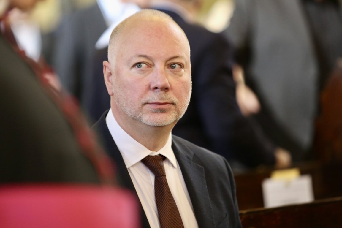 Росен Желязков обсъжда в Брюксел помощта за Украйна и европейската отбрана
