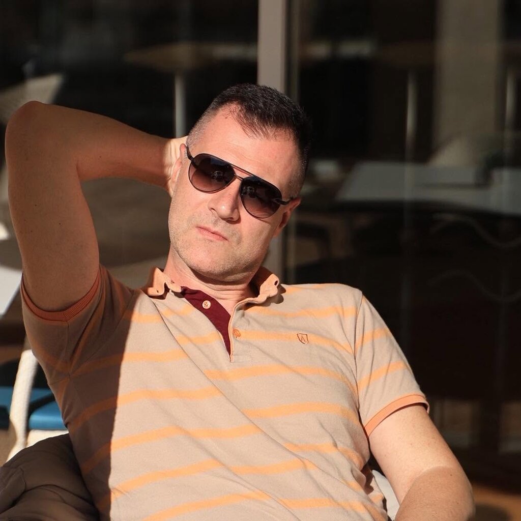 За първи път Костадин Филипов участва в "Бургас и морето" и като автор на музика