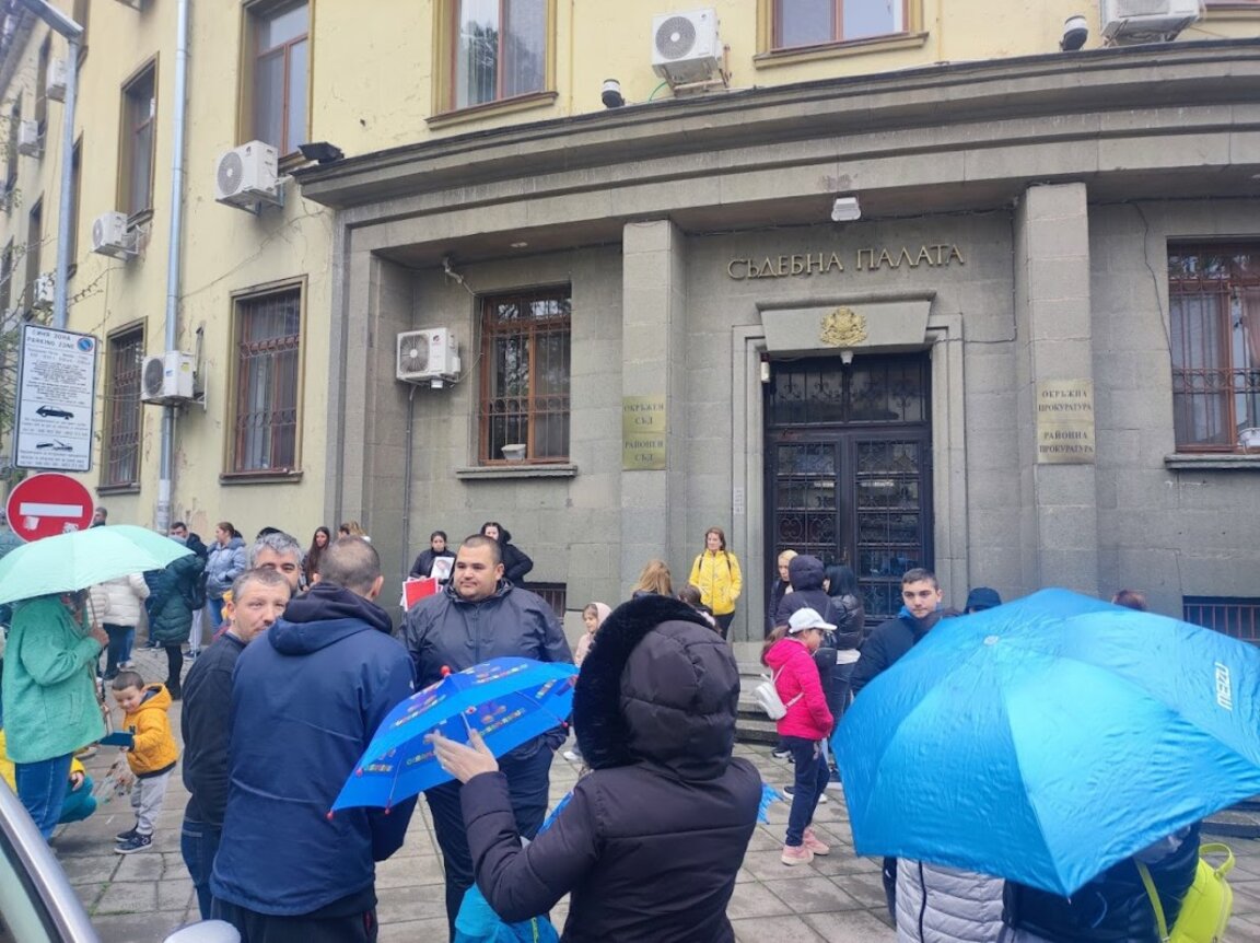 Ямбол протестира: „България няма деца за убиване“