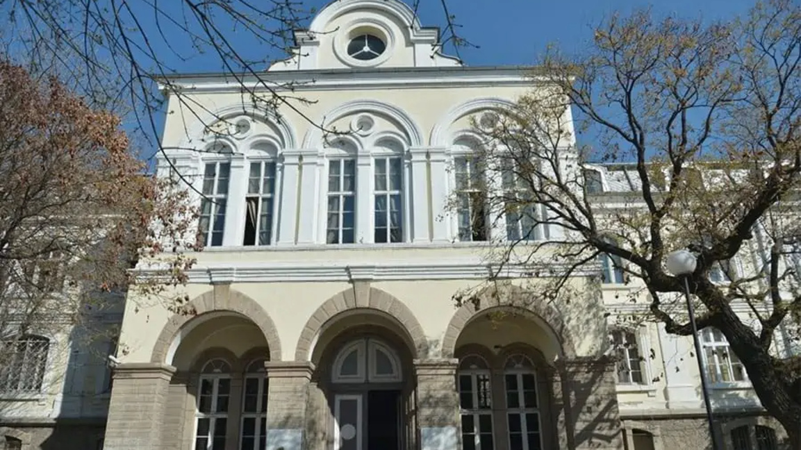 Хуманитарна гимназия в Пловдив ще е готова за новата учебна година