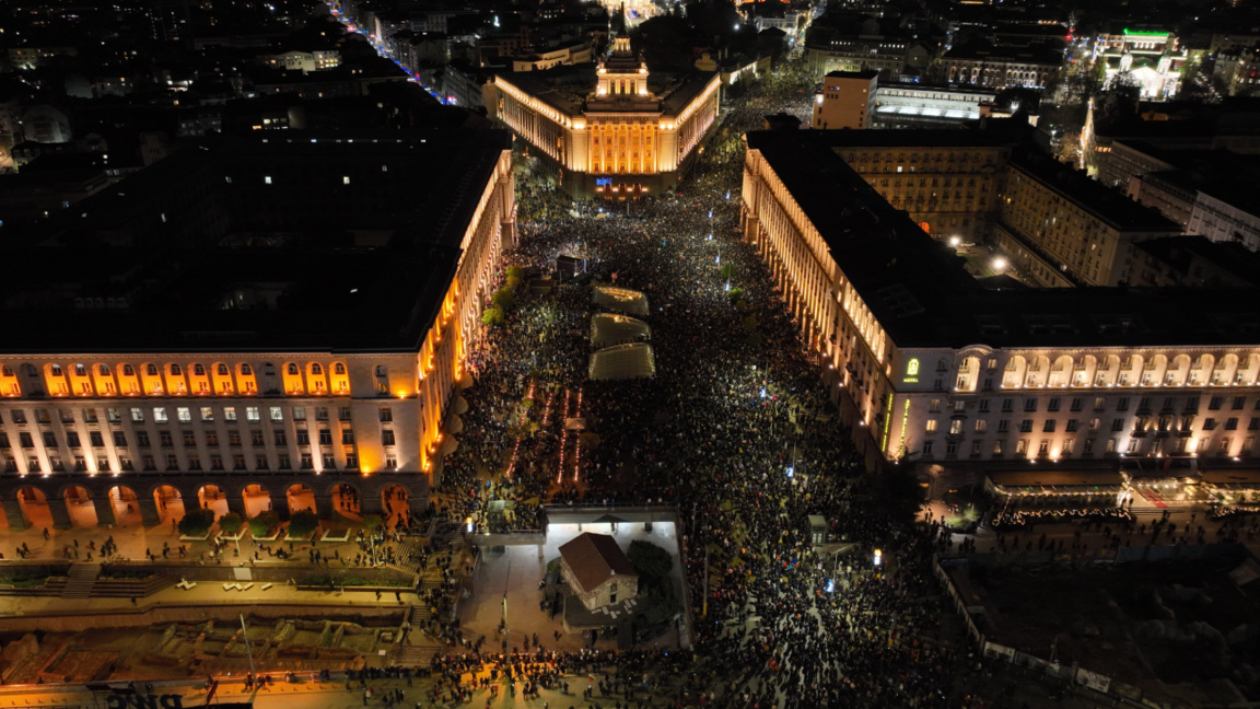  Medios mundiales comentan las protestas en Bulgaria del 1 de diciembre 