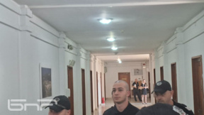 Никола и Виктория не успели да карат джетове, затова се качили на АТВ