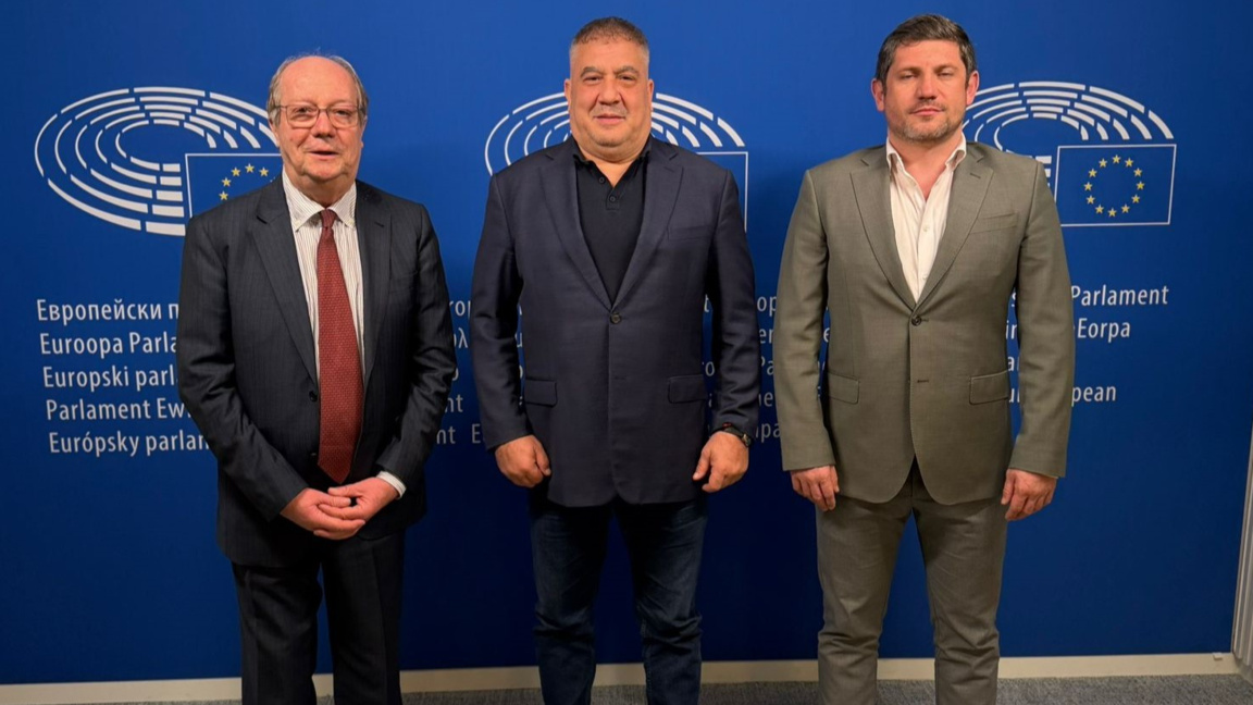 Слави Бинев се срещна с шефа на кабинета...