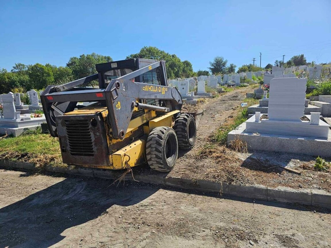 Свършват местата в гробищния парк в Кърджали
