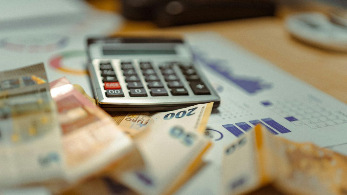 Доходы бюджета растут, но расходы опережают их с дефицитом в 1,75 млрд евро