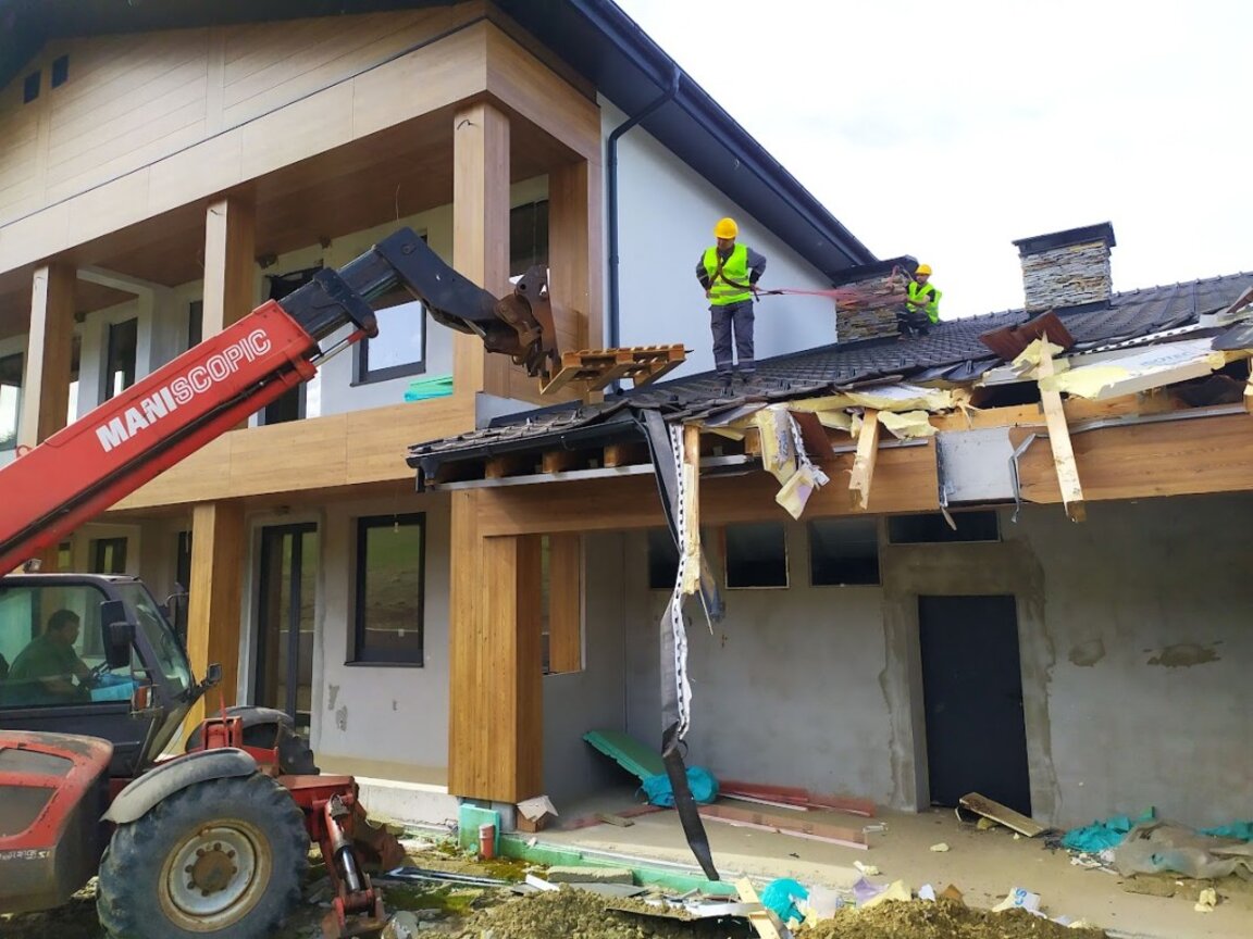 Хаос около язовир "Искър" - с паяк и флекс към незаконните постройки