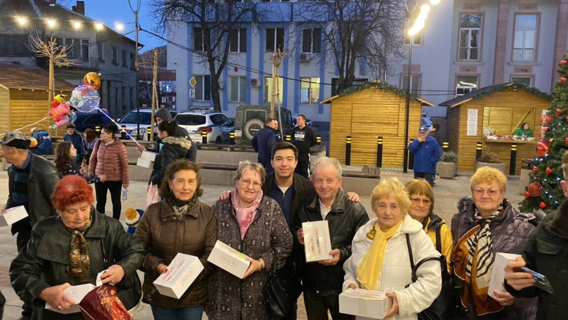 Подаръци зарадваха деца в Белоградчик