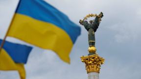 Една жертва и 12 ранени при руски обстрел с балистични ракети срещу Киев