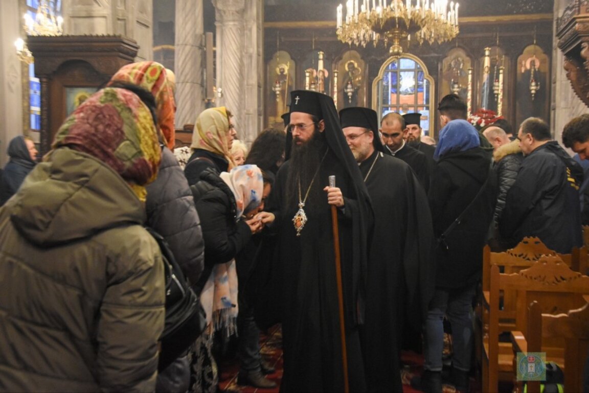 Митрополит Арсений: Християните в Бургас обичат своята църква