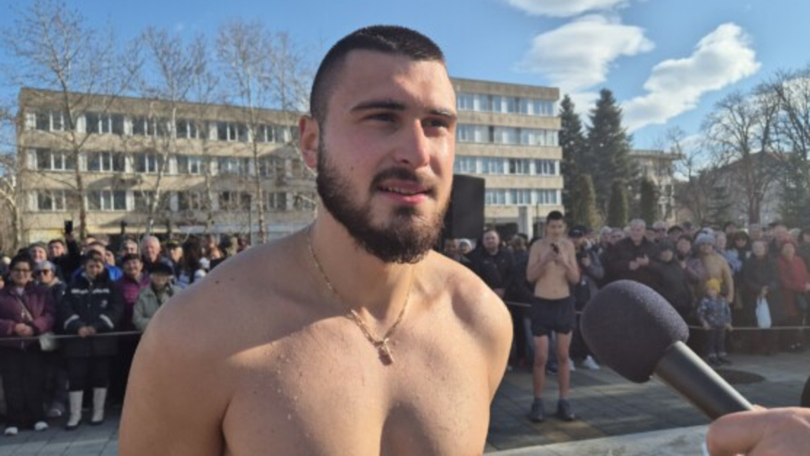 Баскетболист извади кръста в Търговище