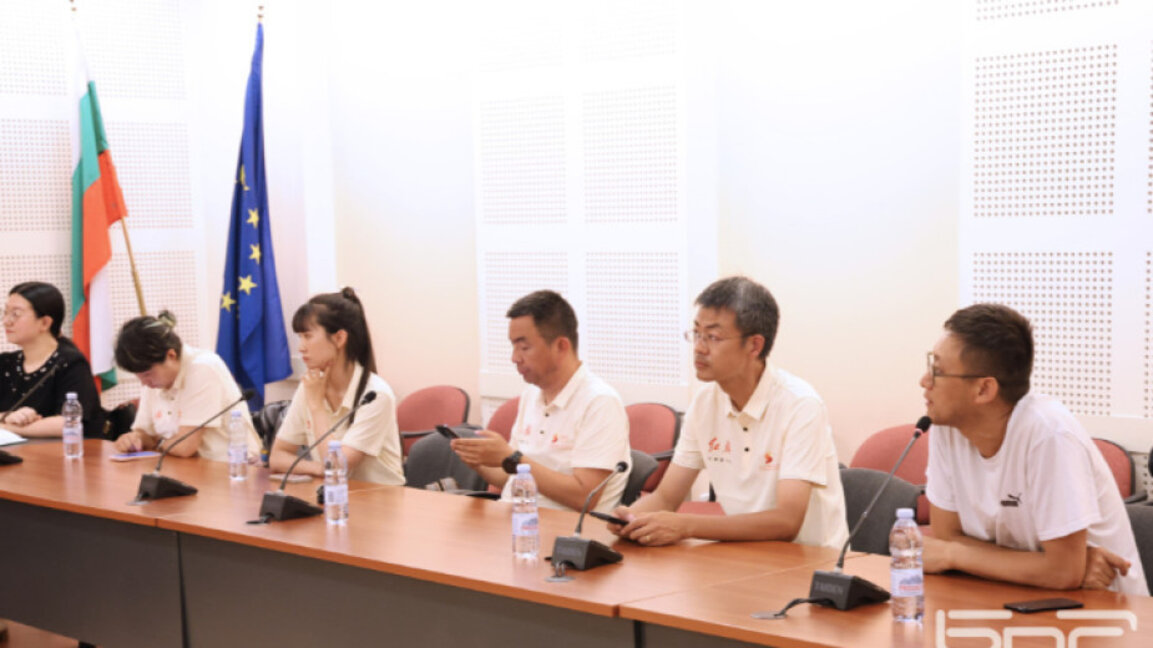 Delegația a două media chineze vizitează Radioul Național Bulgar