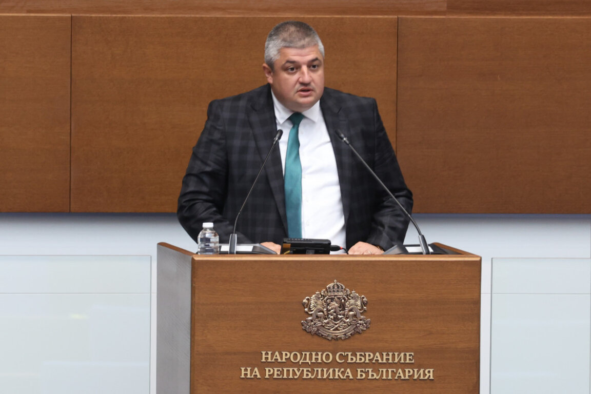 Депутатът от "ДПС - Ново начало" Байрам Байрам
