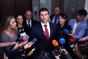"Величие" няма да разговарят с "Възраждане" за вота на недоверие