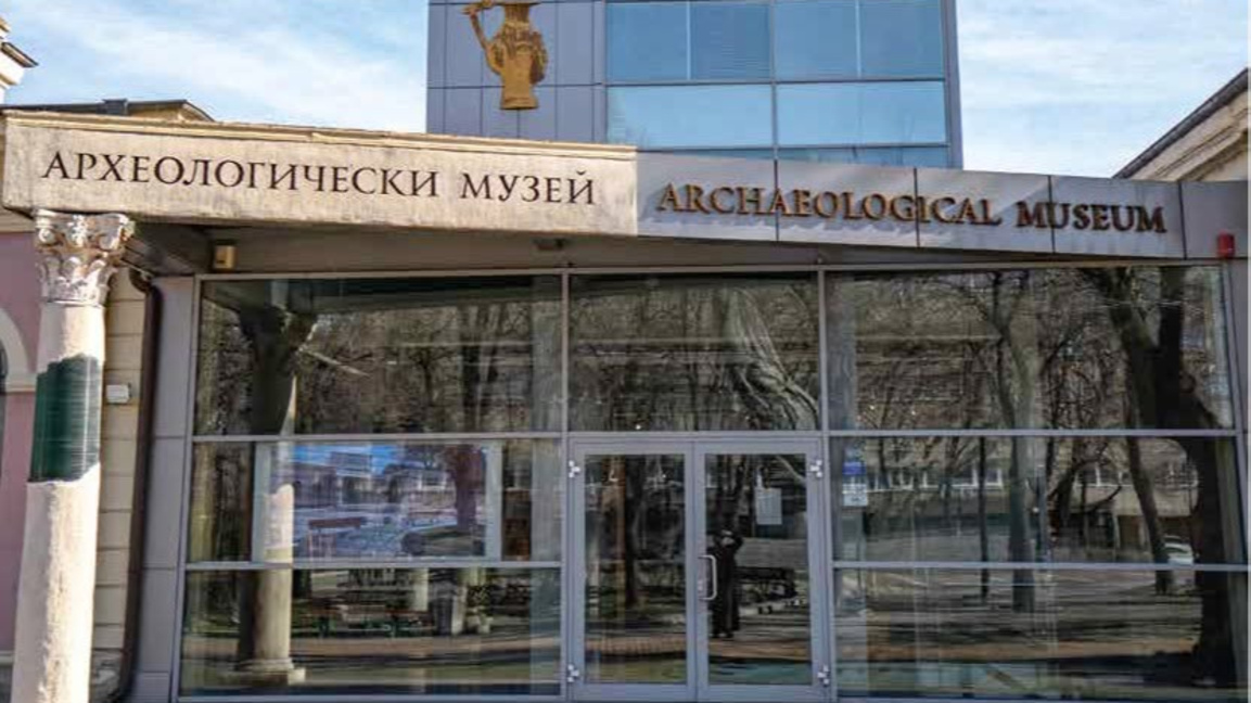 Находки от древни некрополи показват в Археологическия музей в Пловдив