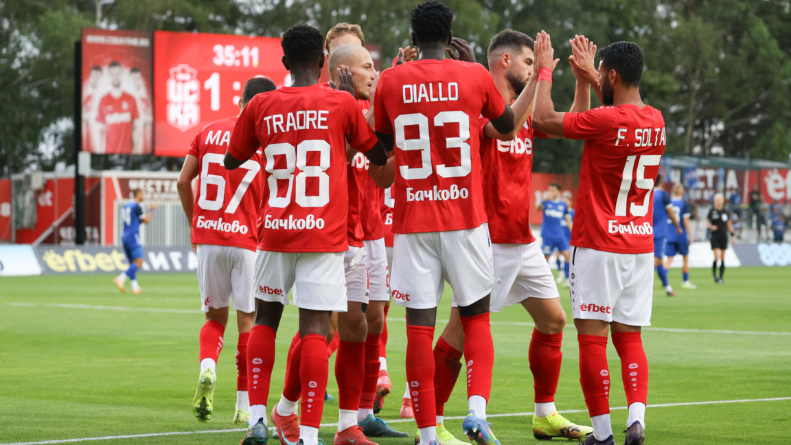 Дъжд прекъсна контролата на ЦСКА 1948