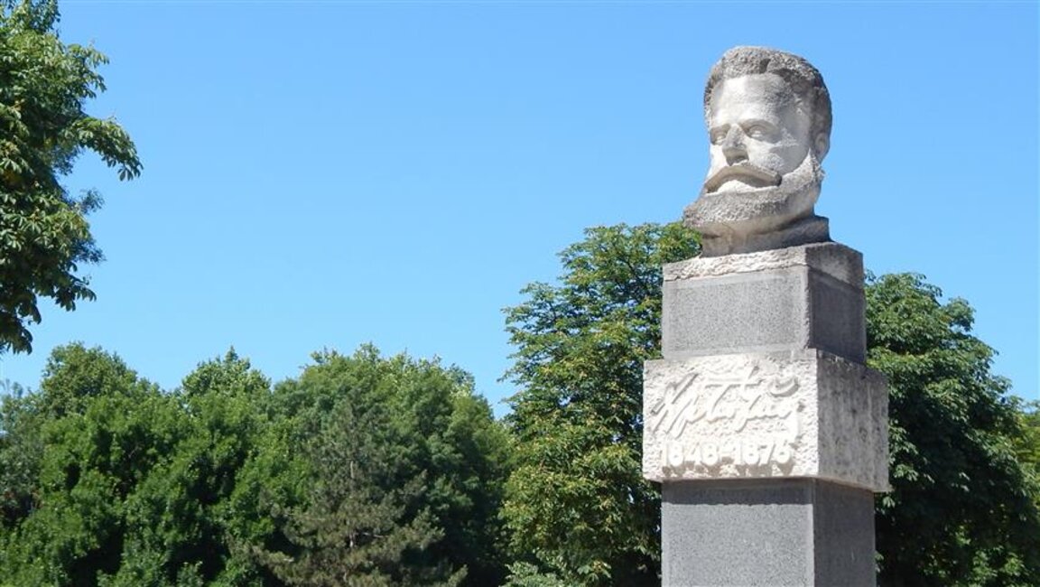 Денят на Ботев – минута тишина с безкрайна история