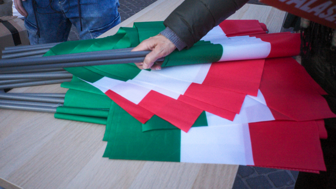 Унгарците гласуват на ключови избори, за...