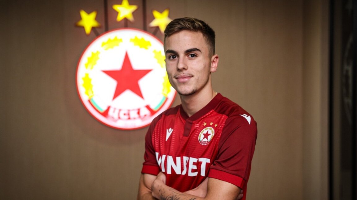 Кевин Додай е на 19 години.