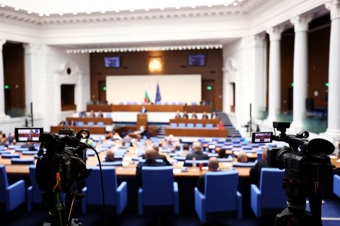 Депутатите гласуват промените в Закона за кадастъра и имотния регистър