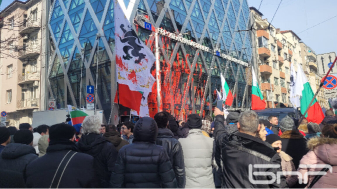Six persons indicted for hooliganism during protests in front of EC building in Sofia