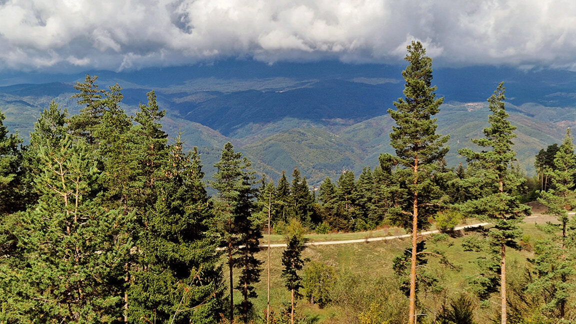 Глобалното затопляне и предизвикателствата пред планинския туризъм: съветите на Момчил Цветанов