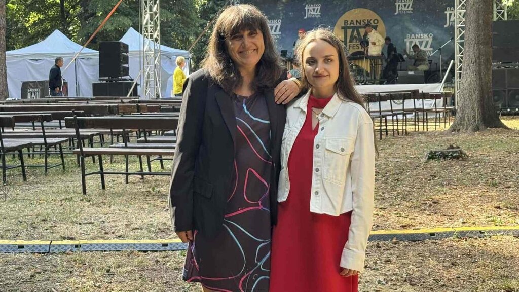 Александра Полежанова - Ally, с нова песен, вдъхновена от Мими Николова