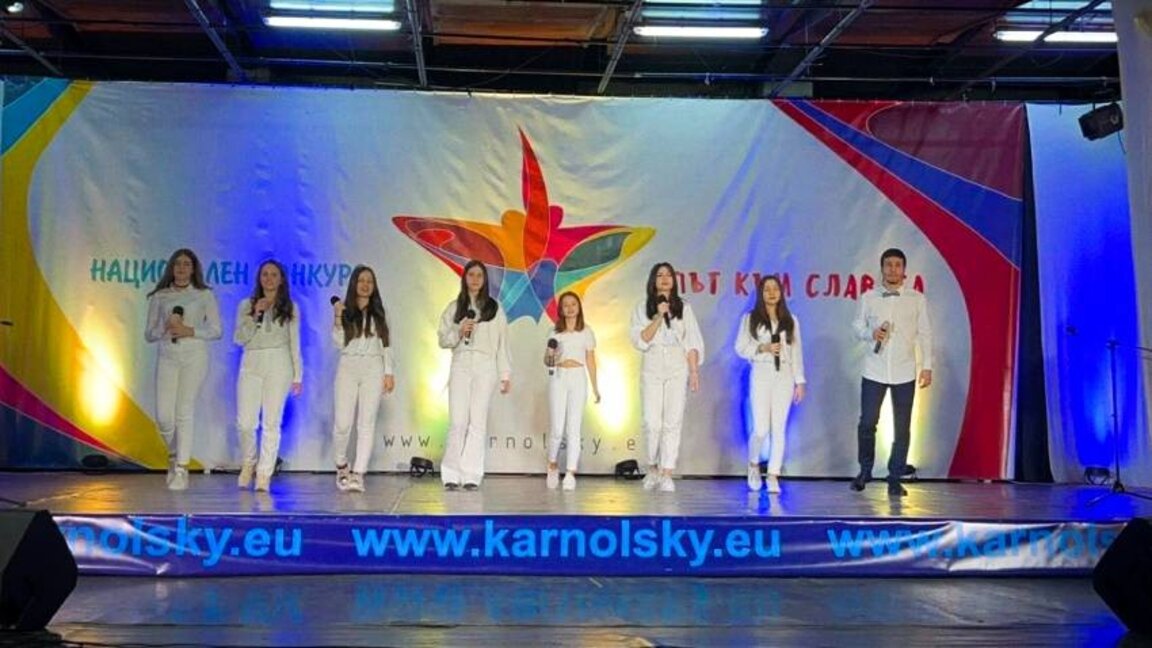 Студия вокала "Радуга" отмечает 30-летие концертом