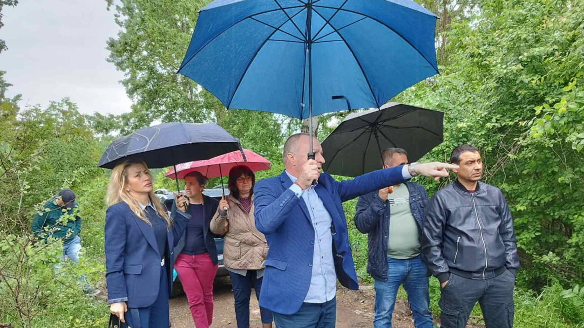 Набелязаха мерки за овладяване на подпочвените води в гробищен парк във Видин