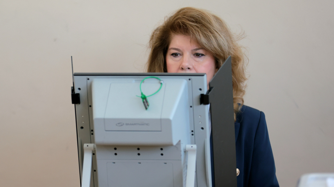 La présidente vote pour un gouvernement à la voix forte et influente