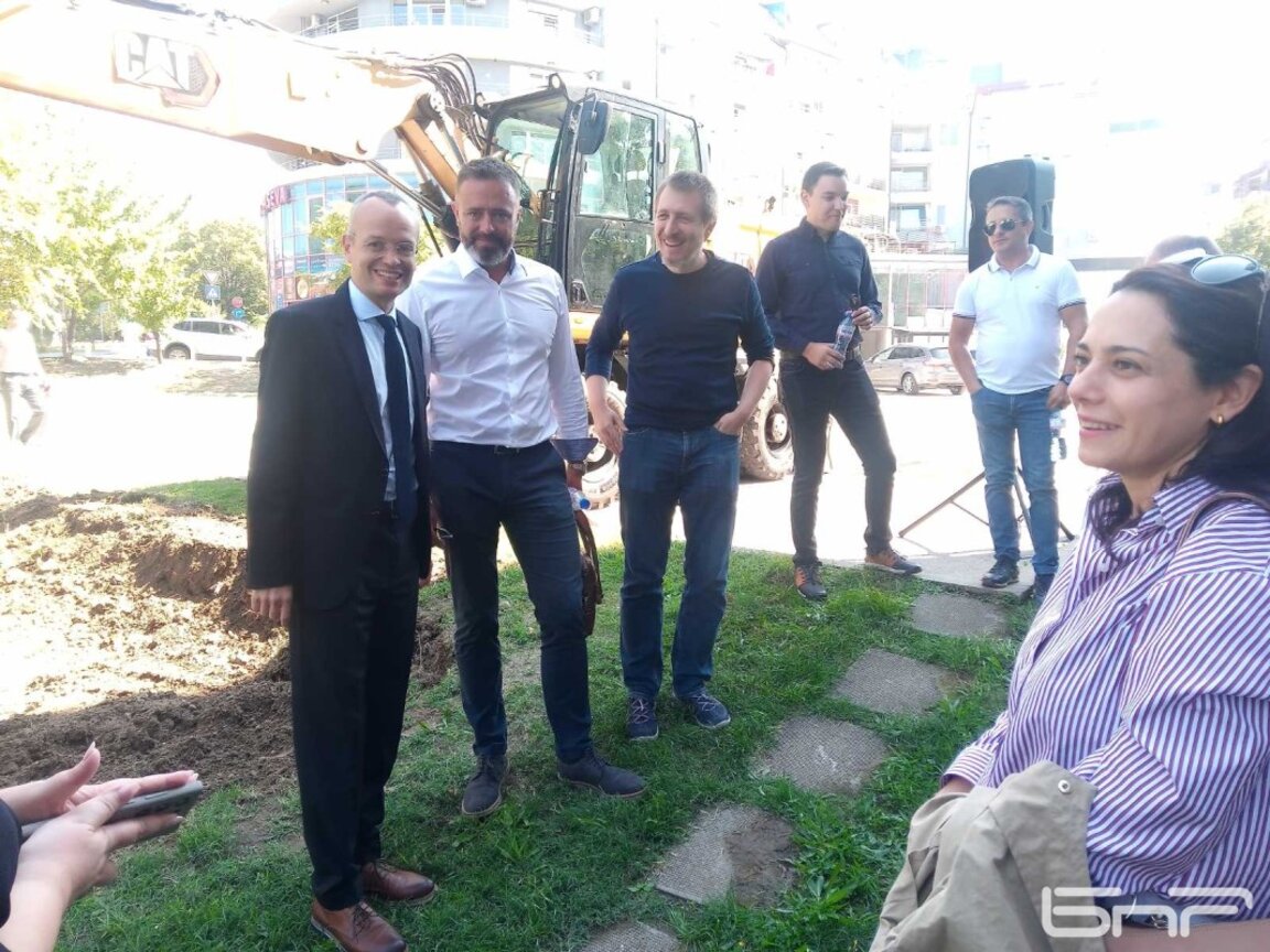 Започна разширяването на базата в АУБ