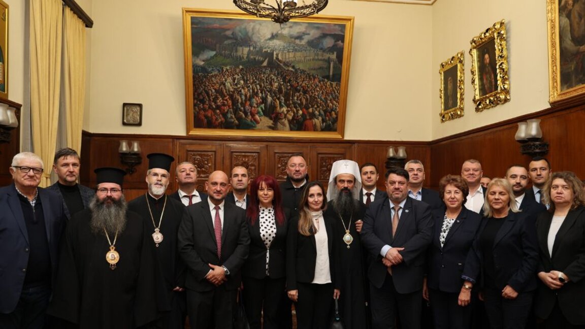 Църквата и БСП се консултираха за въвеждането на религия в училищата