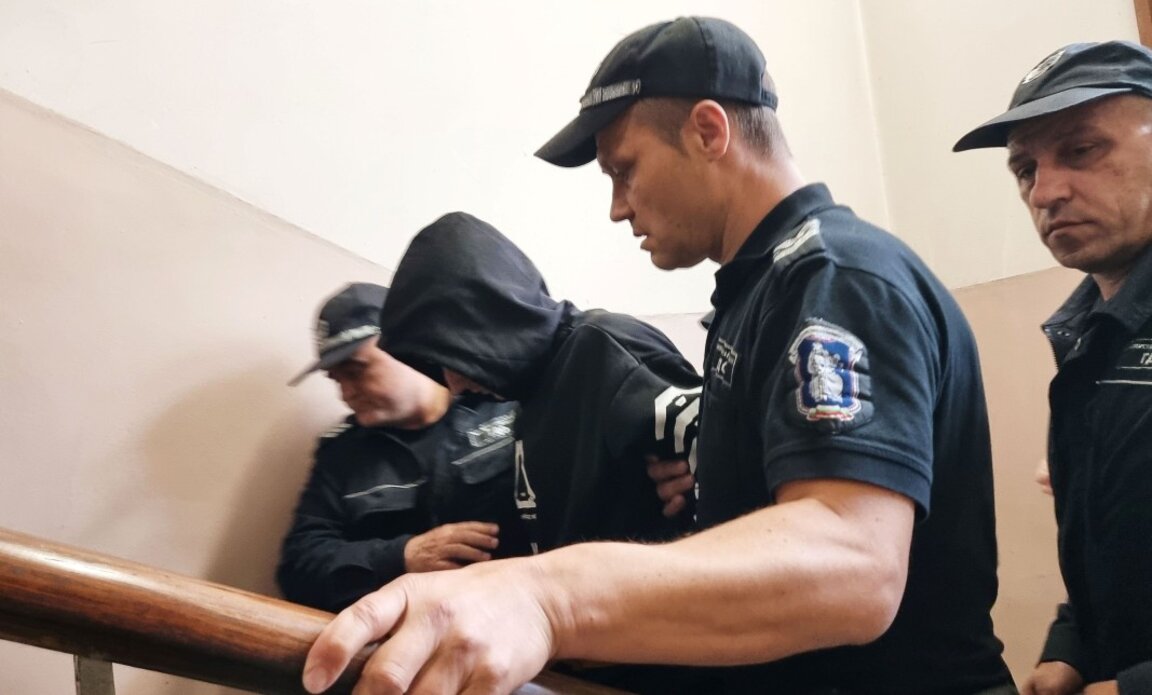 Експертиза показва, че 18-годишната Магдалена от Хасково е удушена на 26 април