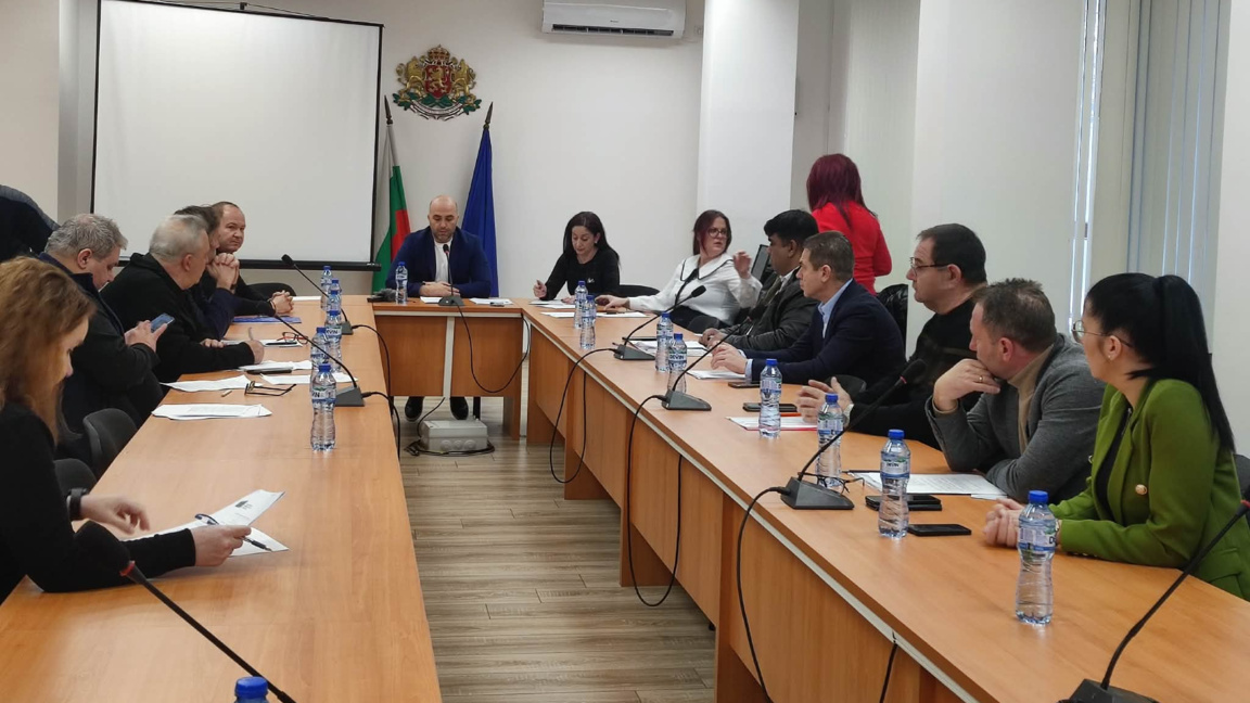 В Ямбол не стигнаха до решение за състава на Районната избирателна комисия