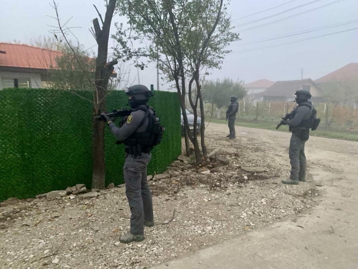 Прокуратурата във Враца разследва група за разпространение на наркотици в цялата страна