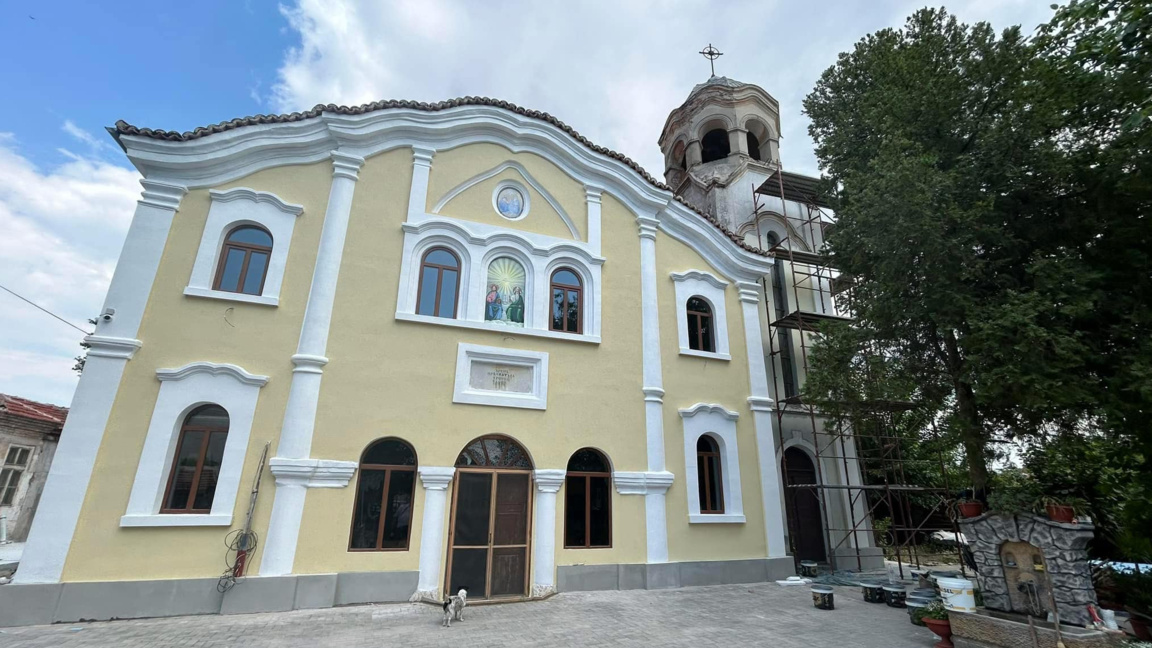 Дарители помагат за ремонта на ямболската църква "Света  Троица"