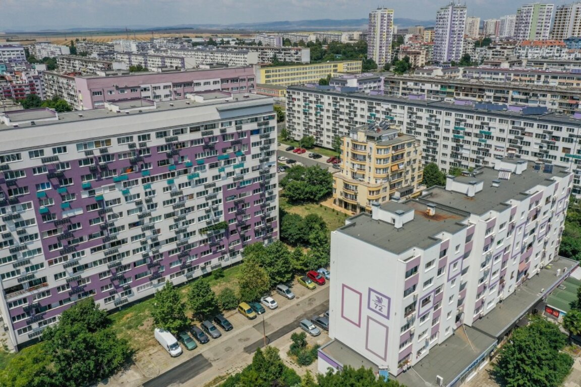 Програмата за саниране ще се изпълнява, има финансиране до 2030
