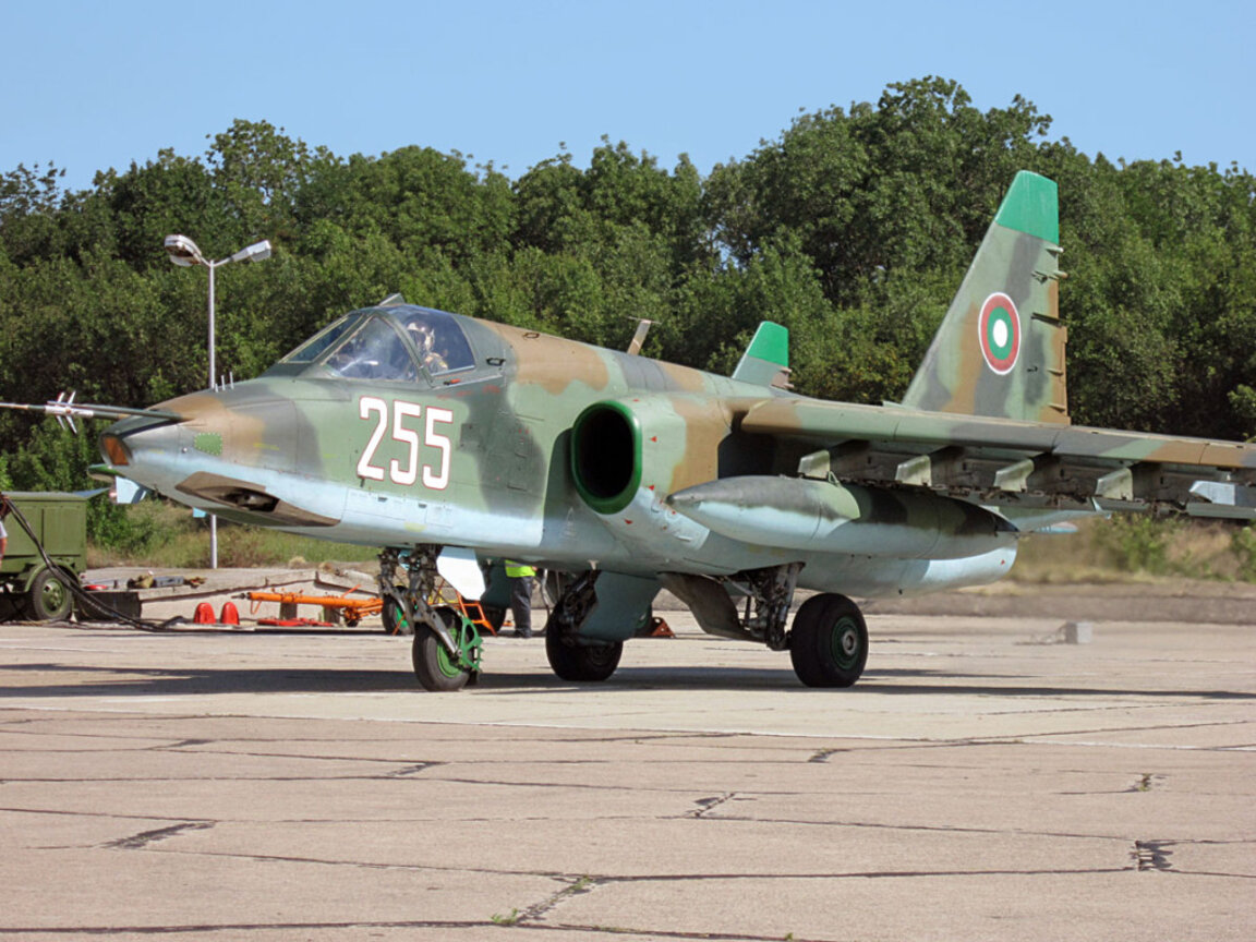 Български СУ-25 в Безмер