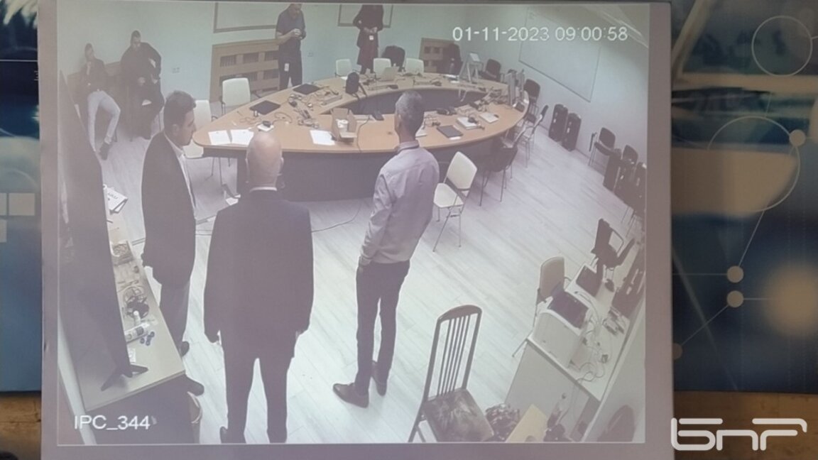 Машините за гласуване се подготвят за балотажа под контрола на ДАНС и партиите