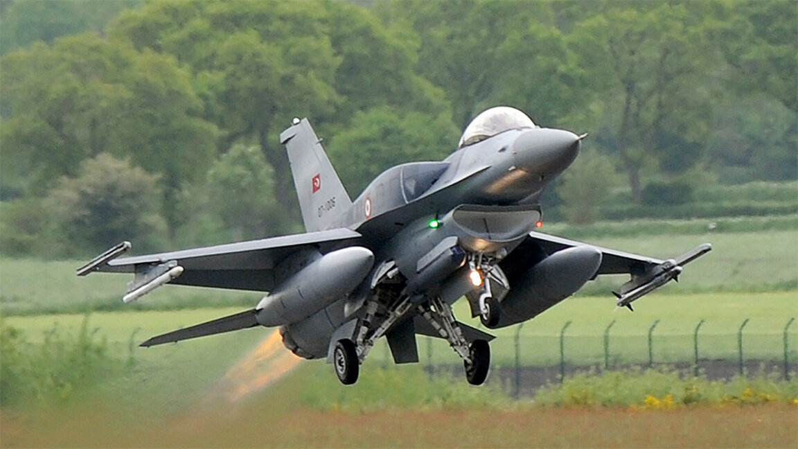 Bakan Zapryanov: Bulgaristan'ın savunma yeteneklerini modernize etme çabaları sürüyor