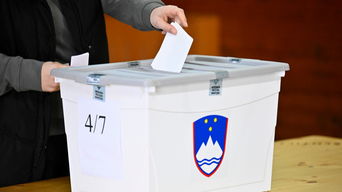 Управляващите в Словения печелят парламентарните избори.