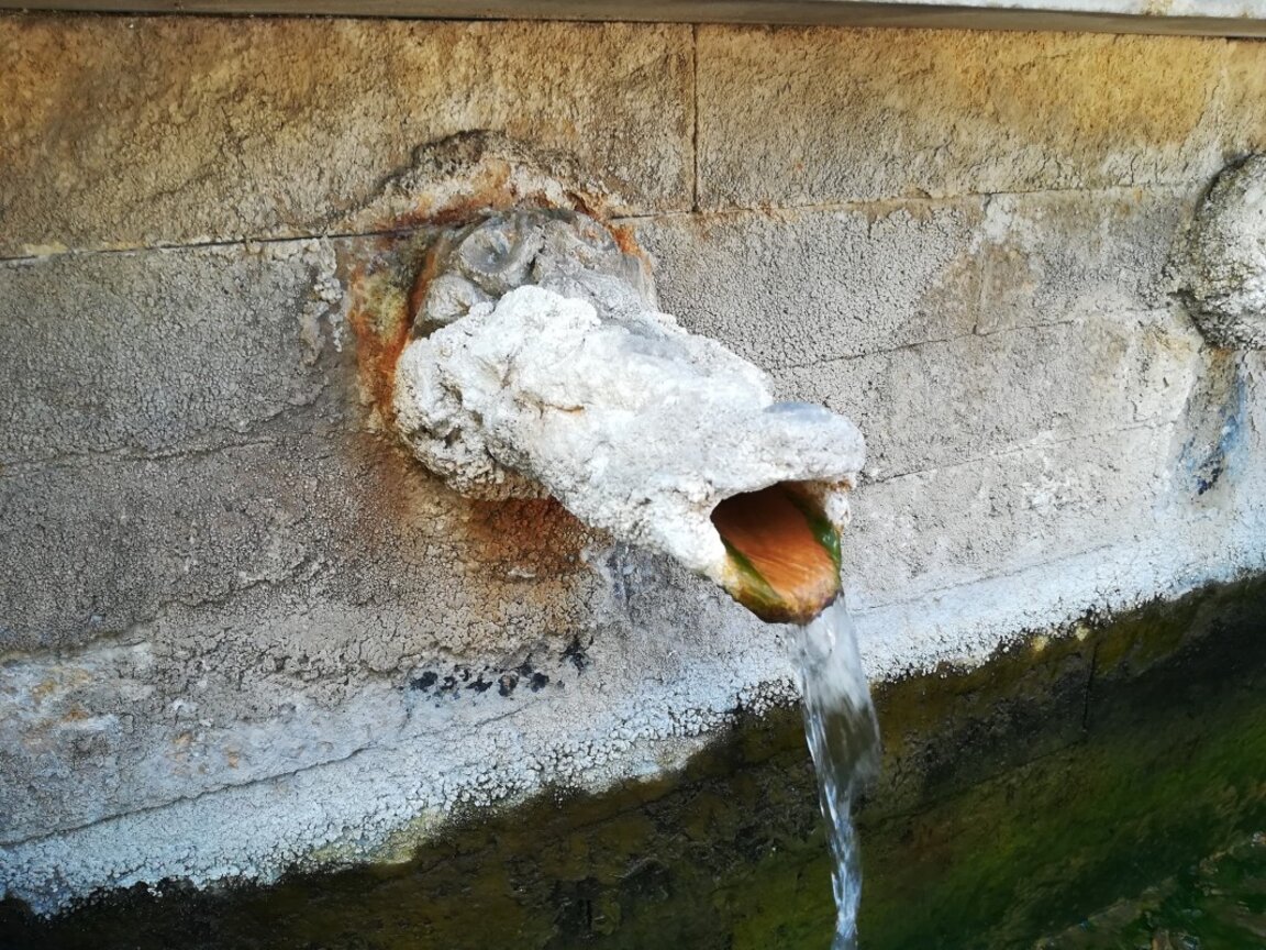 Водата в четири обществени чешми в Кърджали е негодна за пиене