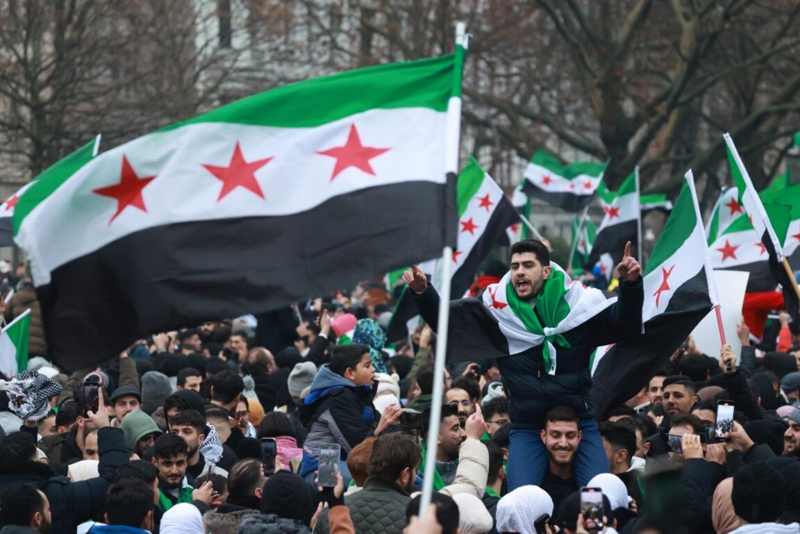 Мохамед ал Башир ще оглави преходно правителство в Сирия