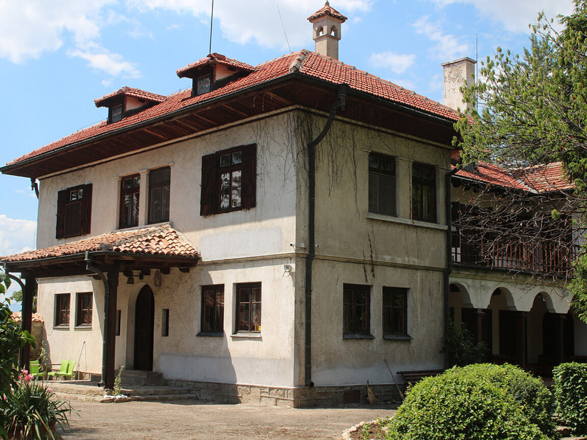 Георги Самуилов купи царската къща на Симеон Сакскобургготски в Баня