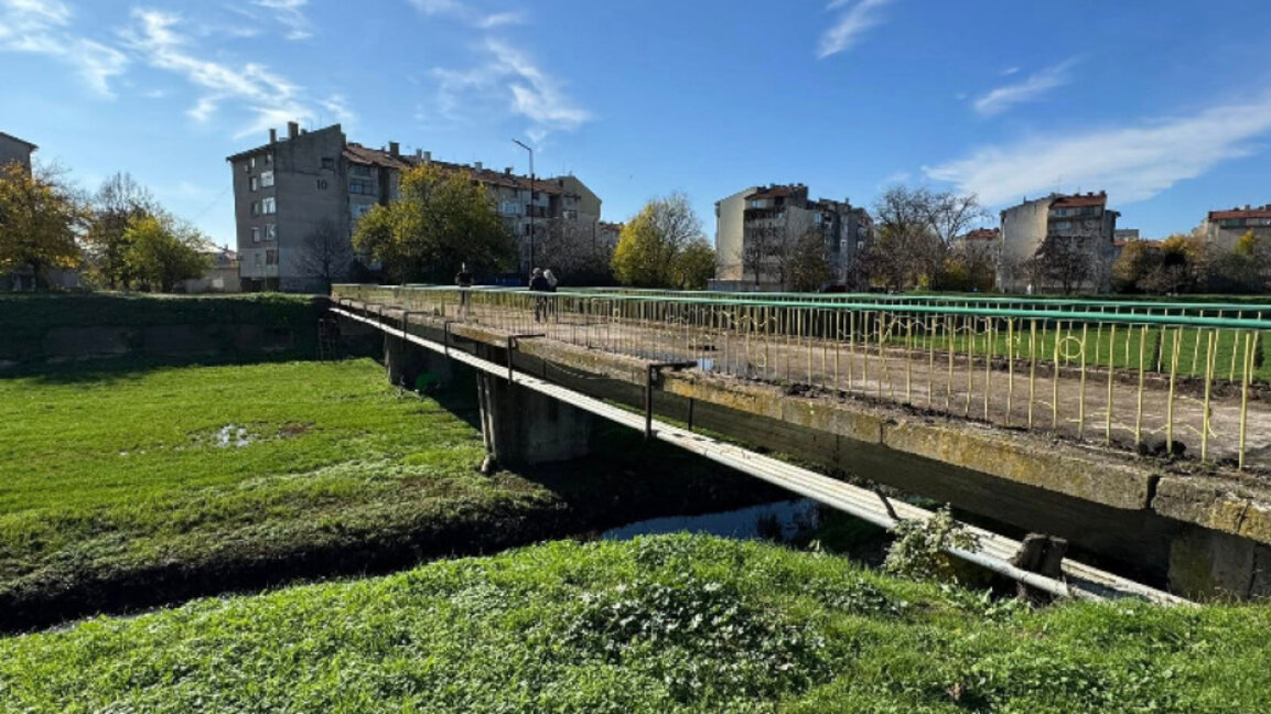 В Ямбол започва ремонт на три пешеходни моста