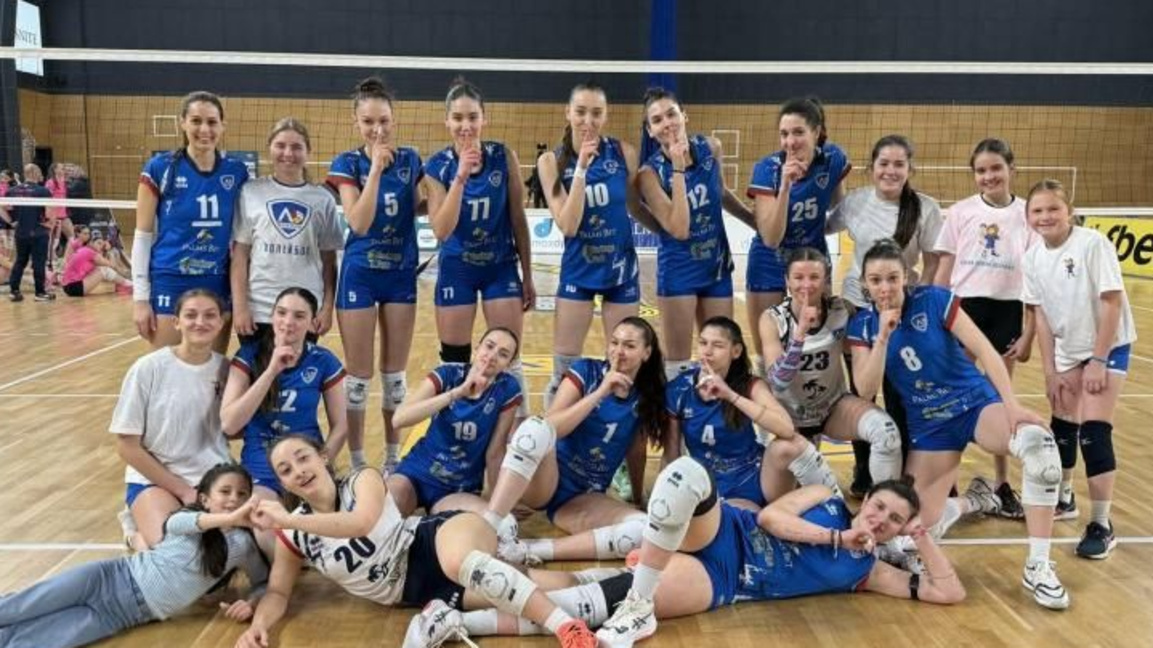 "Левски" на победа от финал