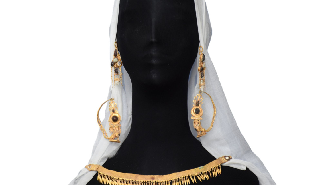 Изложба "Съкровища от българските земи" в Троян 