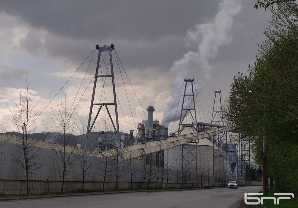 Заради замърсяване на въздуха искат промени в разрешителното на завод за дървесина във В. Търново