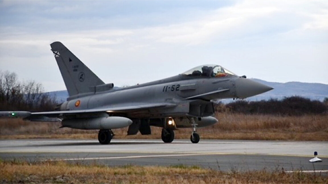 Qeveria miratoi që avionët ushtarakë turq të fluturojnë mbi Bullgari
