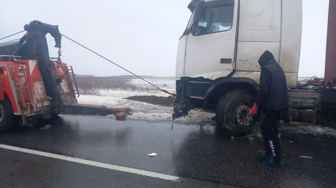 Възстановиха движението по магистрала "Тракия" и Ришкия проход