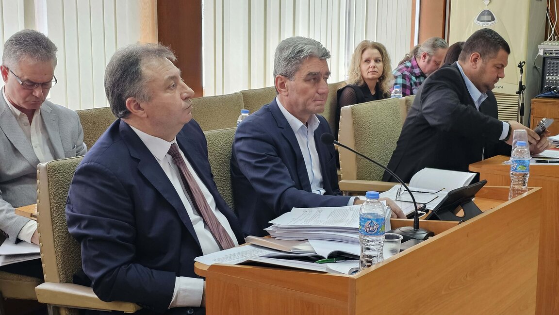 Съветниците от ГЕРБ срещу кмета
